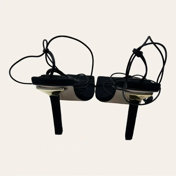 NEW IN BOX GOOD AMERICAN CAGED SLANTED SANDALS BLACK IN COLOR SIZE 9 SQUARED TOE - Picture 4 of 8